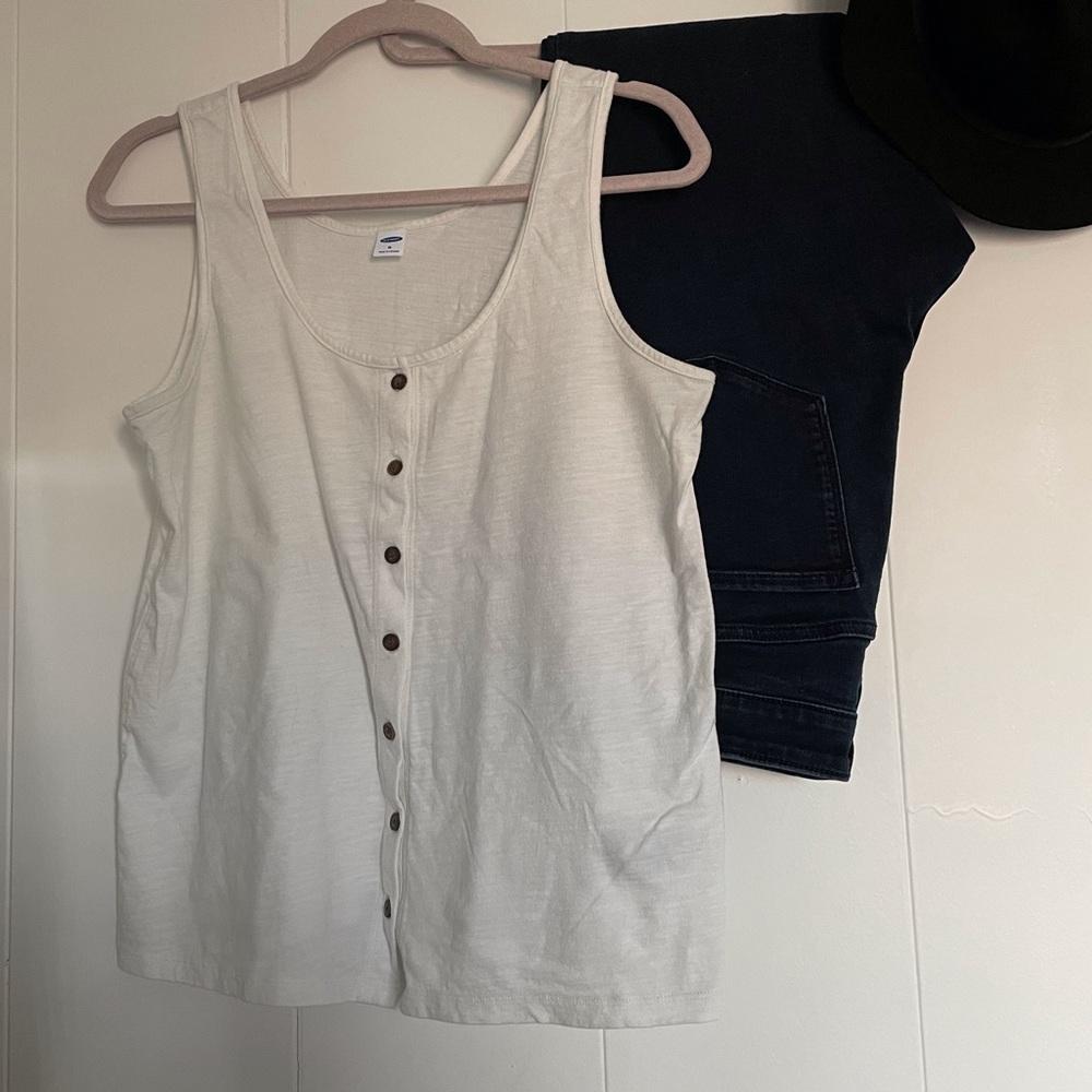 Old Navy White tank top with front buttons Medium